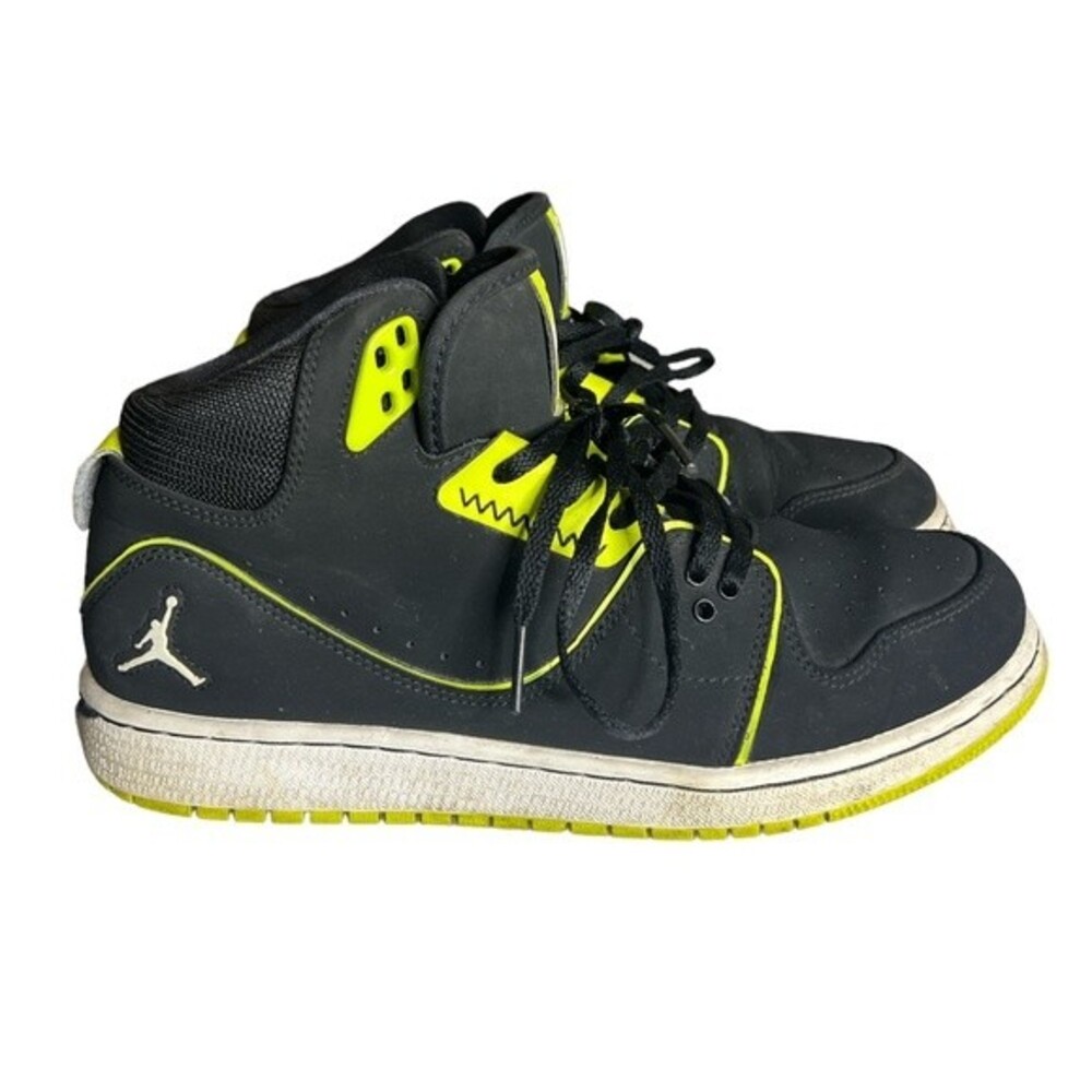 Nike Air Jordan 1 Flight 2 BG 23 Basketball (631784-005) USA 7Y - UK 6 - EUR 40